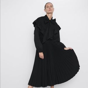 Zara Black Pleated Skirt with Belt